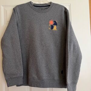 Men’s Patagonia spirited seasons uprisal crew pullover gray sweatshirt. Size XS
